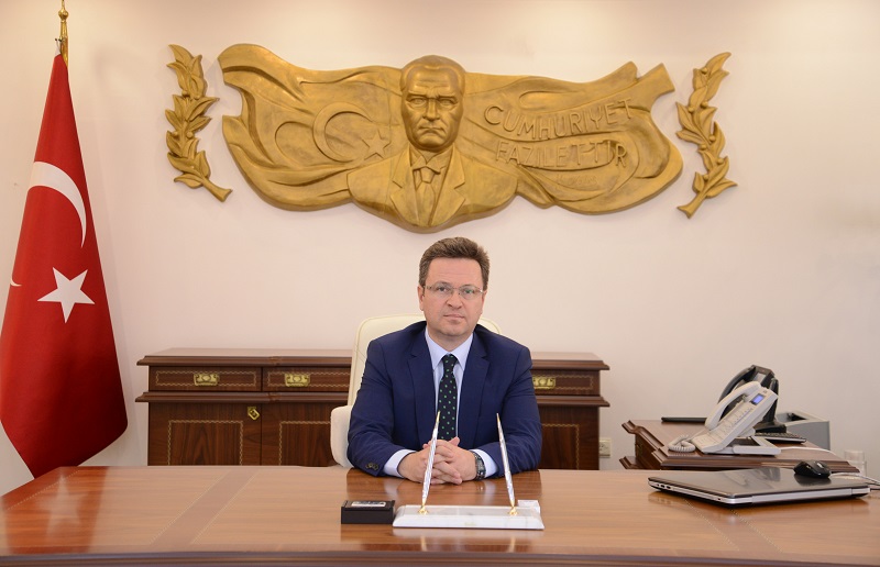 Enver Ünlü Kimdir?