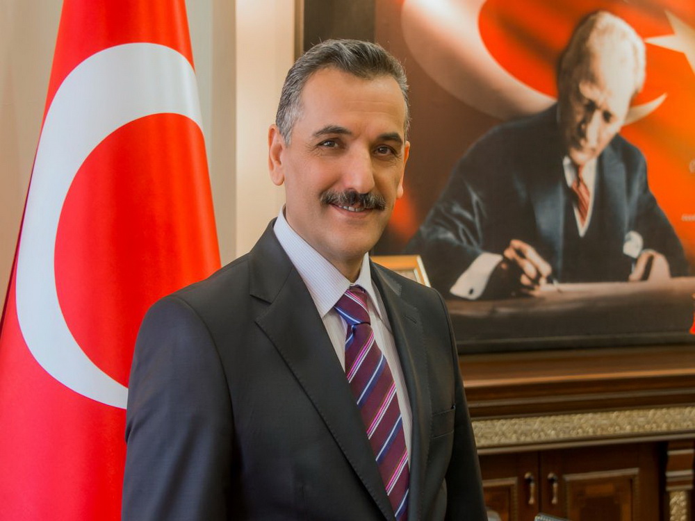 Osman Kaymak Kimdir?