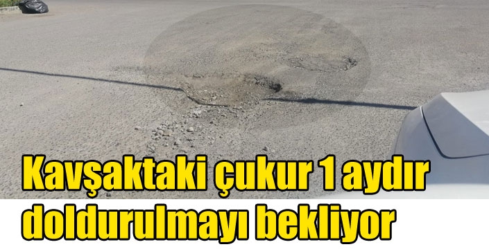 Kars’ta kavşaktaki çukur 1 aydır doldurulmayı bekliyor